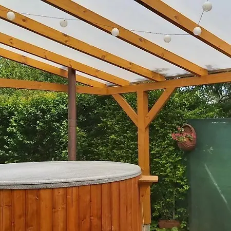 招待所 Diofa Vendeghazak Tiszafüred